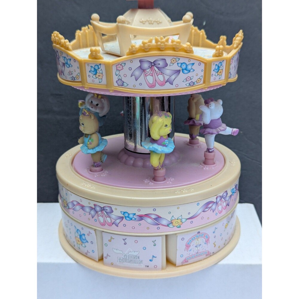 1999 Vtg Wind Up Music 'N Motion Carousel Jewelry Box Moose Mountain Care Bears